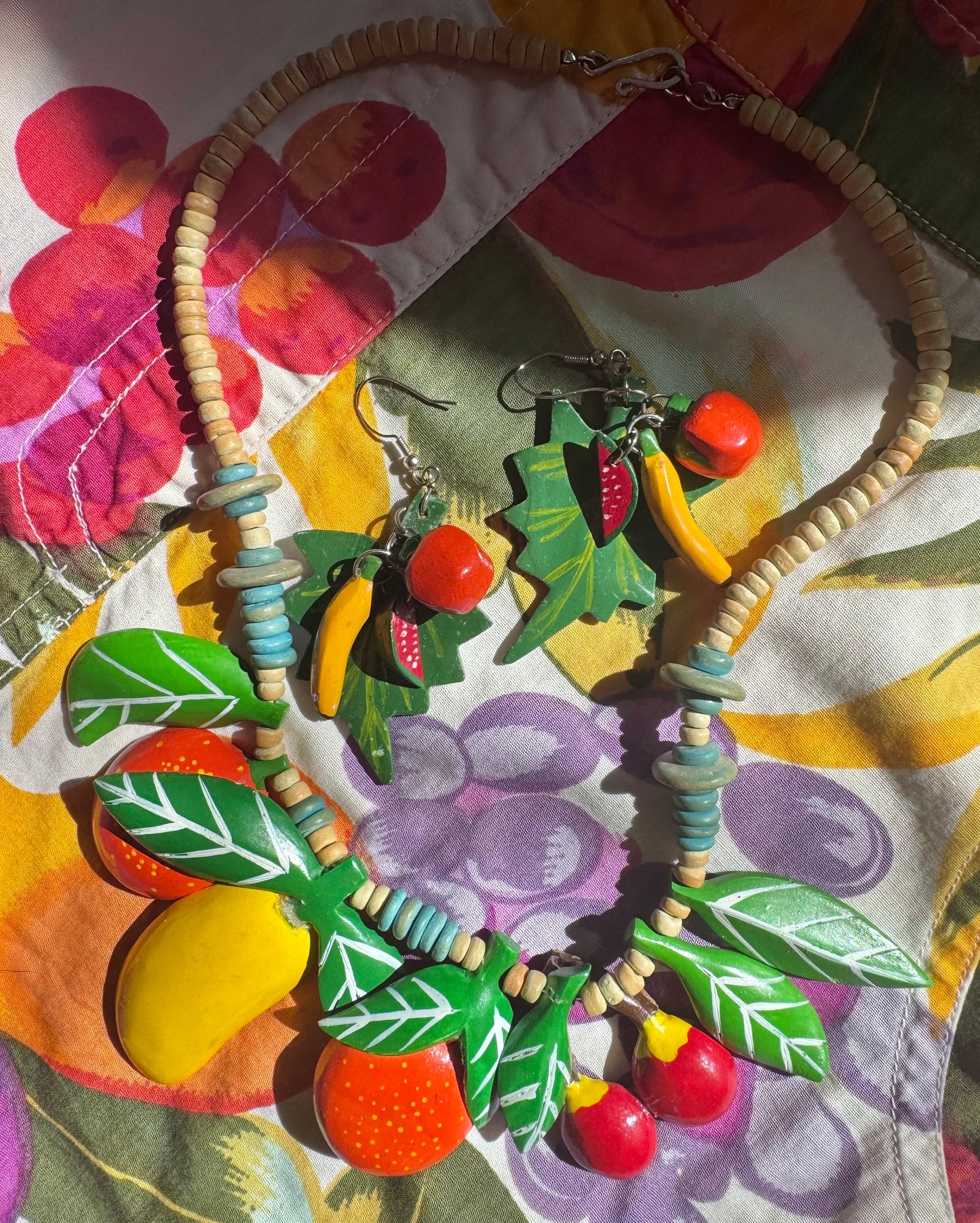 80s wooden jewellery set